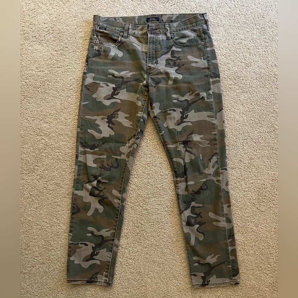 Women’s camo polo pants